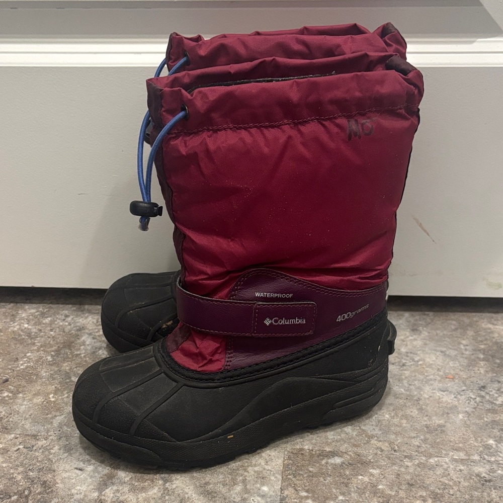 Columbia Burgundy and Black Snow Boots Size 3 Big Girls